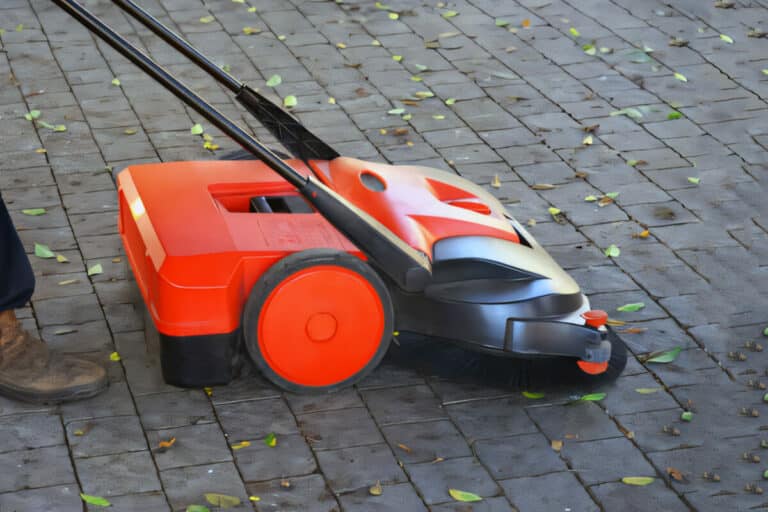 application-of-industrial-sweeper-5